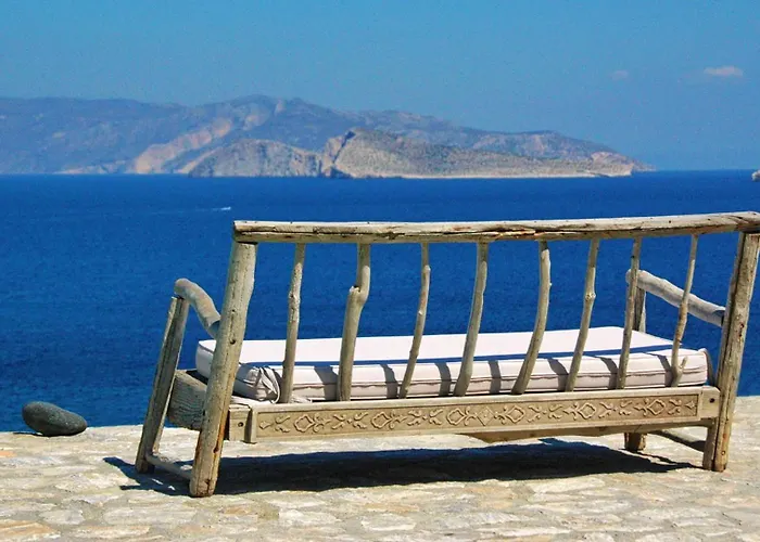 Folegandros Villas *